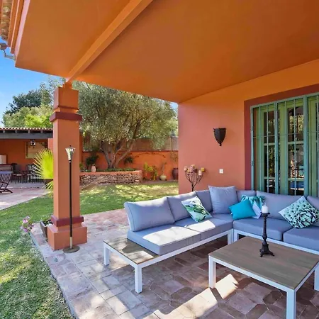 Villa 6 Bedrooms With Private Pool And Enclosed Garden At 1 Km Away From The Marbella